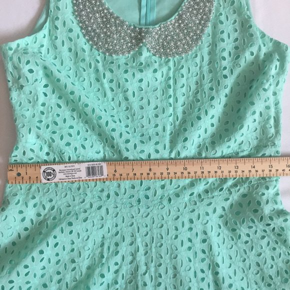 Grad Dress Mint Embroidered Lace Beaded Collar - Picture 8 of 16